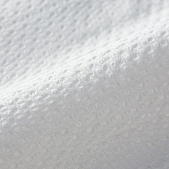 TANOSEE 紙エンボスおしぼり 白 平型 1セット(100枚:50枚×2パック)
